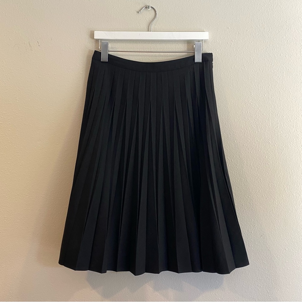 Banana Republic Black Pleated Midi Skirt - Size 6 - Career Chic Minimalist Wool